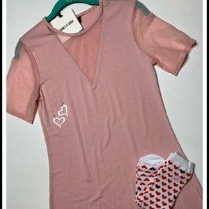 Agnes & Dora NWT Sheer V-Neck Tee Pink - size XS